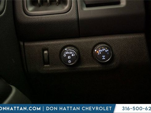 Used 2022 Chevrolet Colorado LT w/ LT Convenience Package image 15