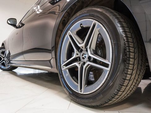 Used 2022 Mercedes-Benz S 500 4MATIC w/ AMG Line Package image 36