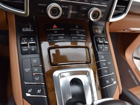 Used 2013 Porsche Cayenne Diesel AWD/4WD image 60
