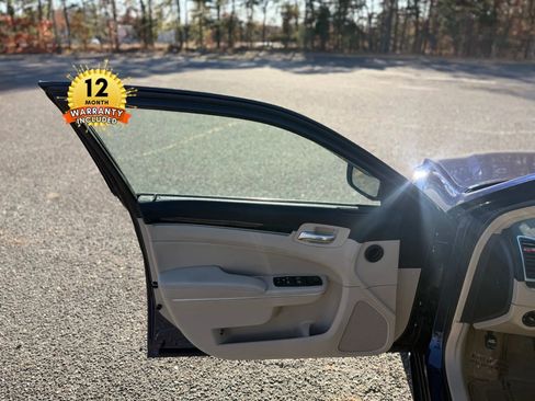 Used 2014 Chrysler 300 image 63