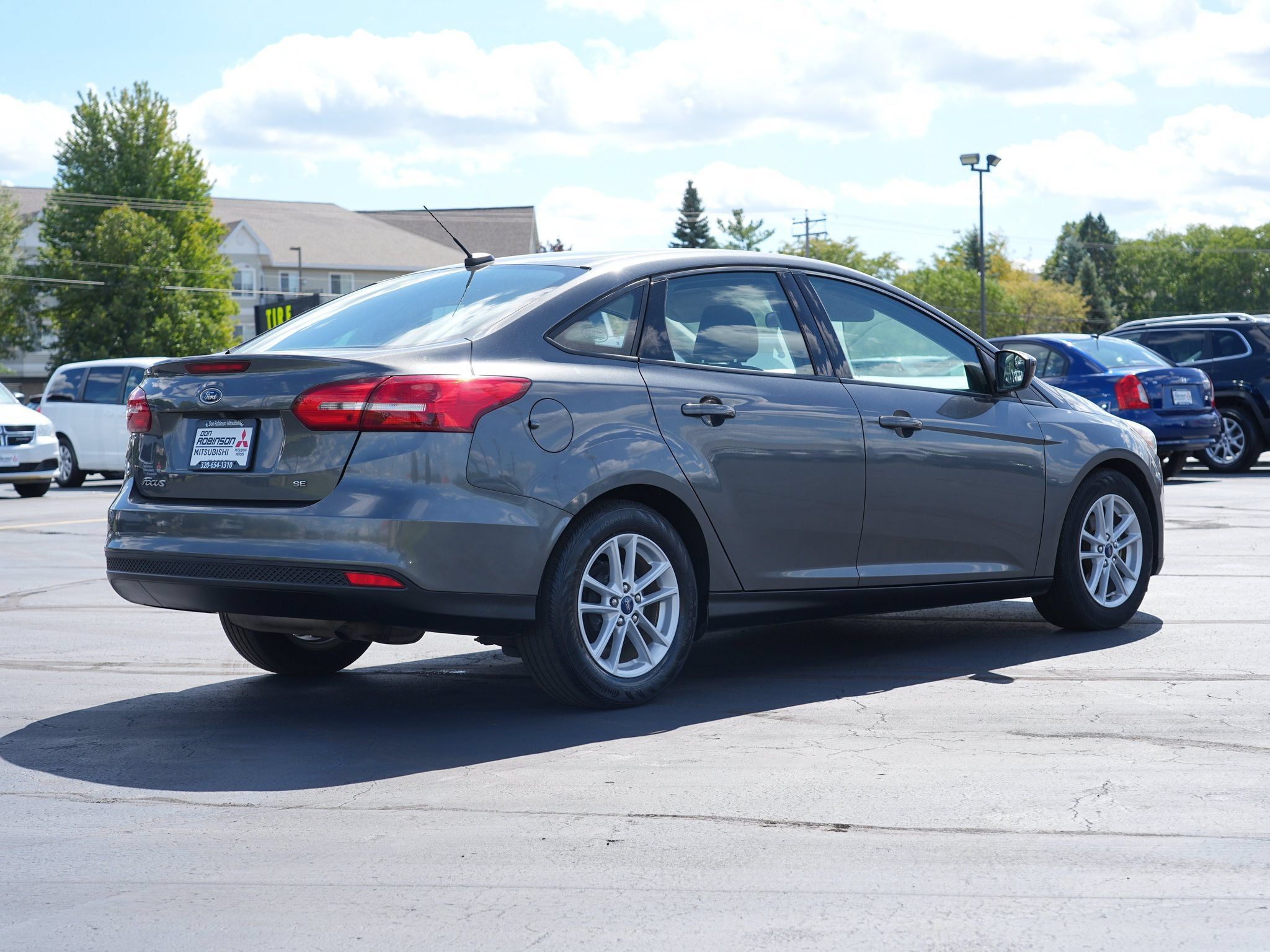 Used 2018 Ford Focus SE FWD image 3