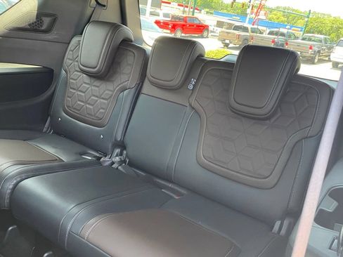Used 2026 Nissan Armada Platinum RWD image 8