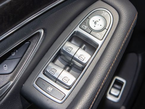 Used 2018 Mercedes-Benz S 450 4MATIC Sedan w/ Premium Package image 26