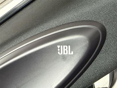 Certified 2025 Toyota Highlander XSE image 30