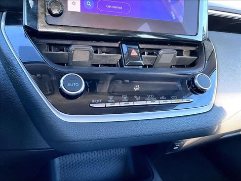 Certified 2025 Toyota Corolla LE image 26