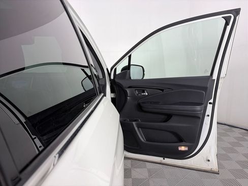 Used 2017 Honda Pilot Elite image 31