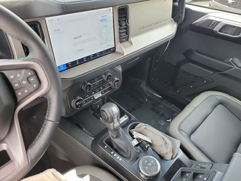 New 2026 Ford Bronco Outer Banks AWD/4WD image 22