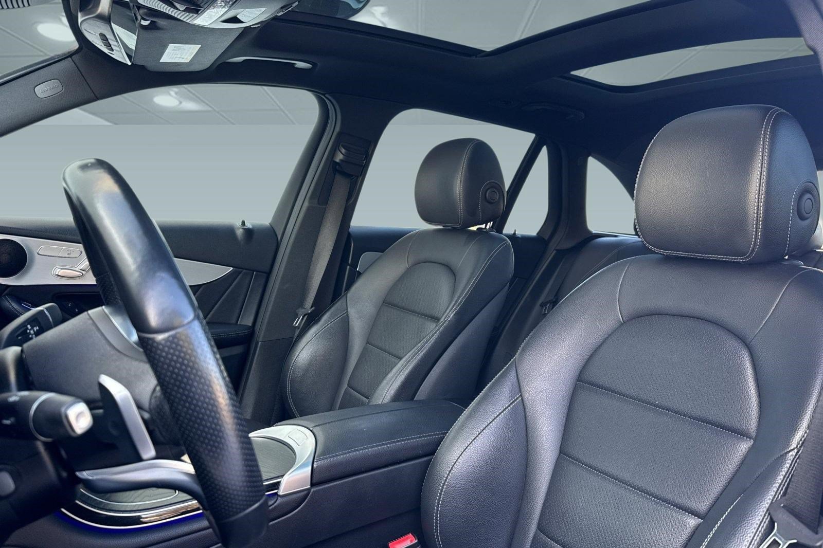 Used 2022 Mercedes-Benz GLC 300 image 22