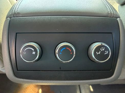 Used 2017 Buick Enclave Convenience FWD image 16