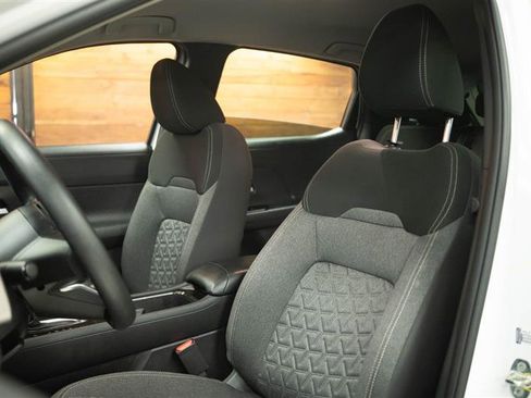 Used 2025 Nissan Kicks SV FWD image 10