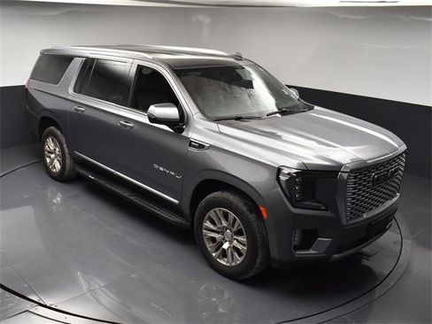 Used 2022 GMC Yukon XL Denali image 38