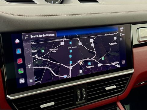 Certified 2023 Porsche Cayenne Platinum Edition w/ Premium Package Plus (PIA) image 19