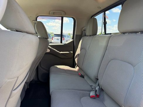 Used 2019 Nissan Frontier SV AWD/4WD image 24
