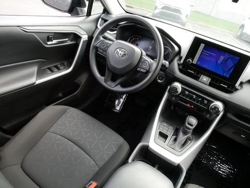 Certified 2025 Toyota RAV4 XLE AWD/4WD image 9