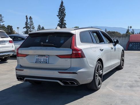 Used 2020 Volvo V60 T6 R-Design image 5