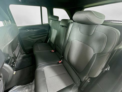 Certified 2025 Jeep Grand Cherokee Laredo X w/ Luxury Tech Group I AWD/4WD image 30
