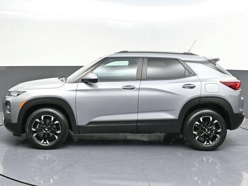 Certified 2023 Chevrolet TrailBlazer LT w/ Convenience Package FWD image 5