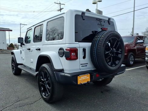 Certified 2025 Jeep Wrangler Unlimited Sahara image 21