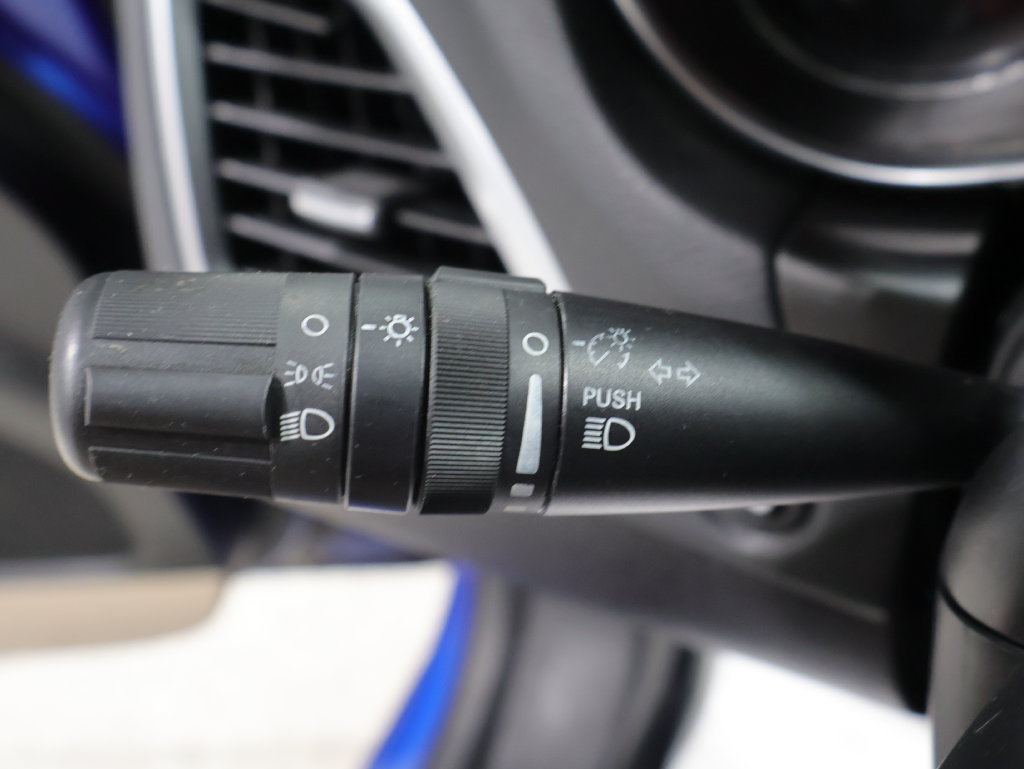 Used 2014 Dodge Avenger SE FWD image 30