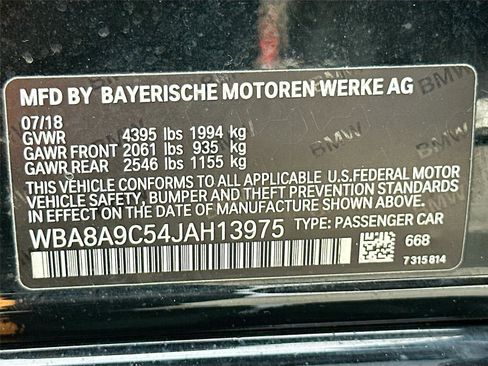 Used 2018 BMW 320i Sedan image 31