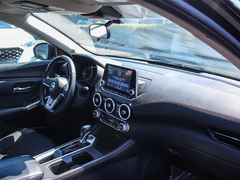 Used 2023 Nissan Sentra SR w/ SR Premium Package image 19
