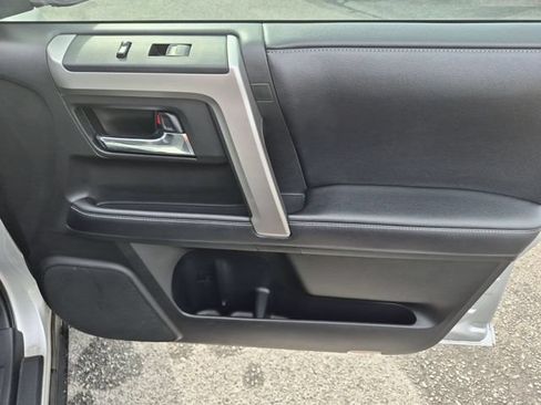 Used 2017 Toyota 4Runner SR5 RWD image 34