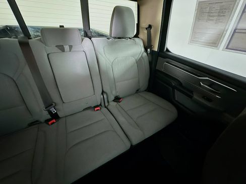 Used 2019 RAM 1500 Big Horn AWD/4WD image 14