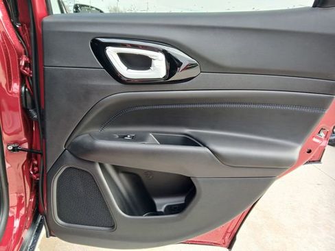 New 2026 Jeep Compass Latitude image 22