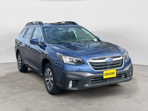 Used 2022 Subaru Outback Premium image 7