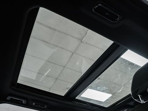 Used 2022 Ford Expedition Max Limited image 40