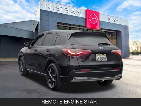 Used 2025 Honda HR-V Sport image 7