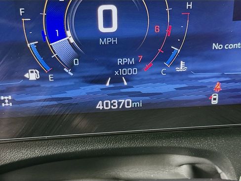 Used 2025 Chevrolet Traverse LT AWD/4WD image 12