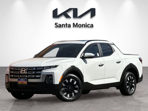 Used 2025 Hyundai Santa Cruz SEL AWD/4WD image 2