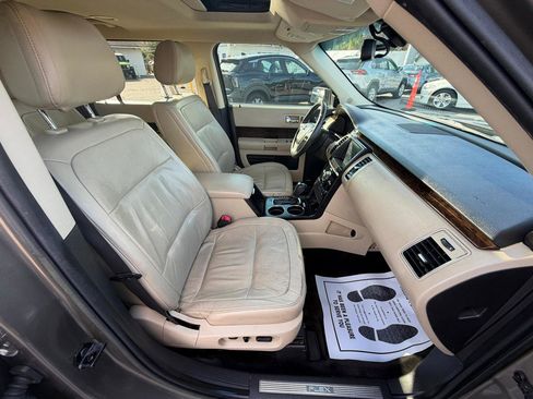 Used 2014 Ford Flex Limited w/ Equipment Group 301A FWD image 21