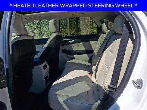 Used 2020 Ford Edge Titanium w/ Equipment Group 301A image 10