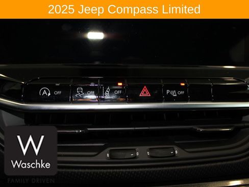 Used 2025 Jeep Compass Limited w/ Sun & Sound Group AWD/4WD image 28