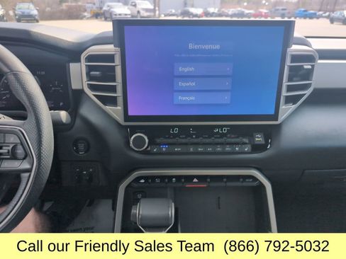 Used 2025 Toyota Tundra Limited AWD/4WD image 19