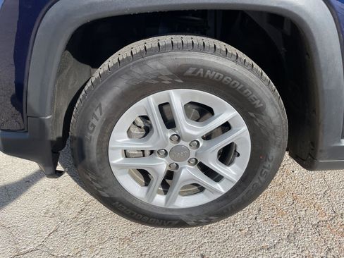 Used 2021 Jeep Compass Sport w/ Cold Weather Group FWD image 32