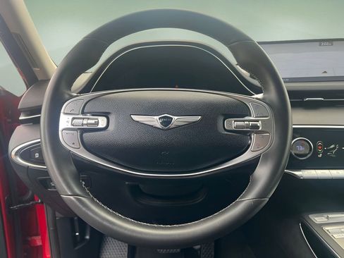 Used 2025 Genesis GV70 2.5T image 18