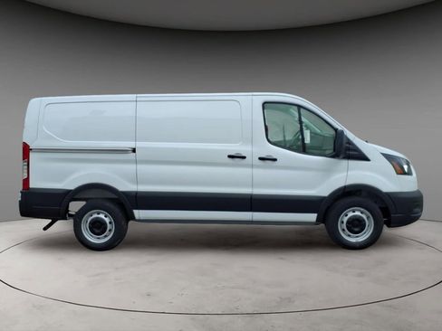 New 2026 Ford Transit 150 Low Roof RWD image 19