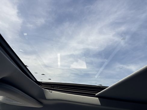 Used 2024 Ford F350 Lariat w/ Camper Package image 29