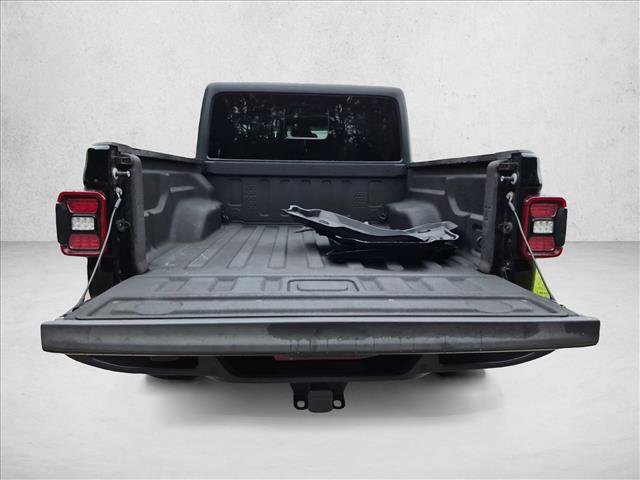 Used 2020 Jeep Gladiator Overland AWD/4WD image 6