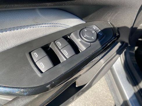 Used 2025 Chevrolet Trax LT w/ LT Convenience Package FWD image 12