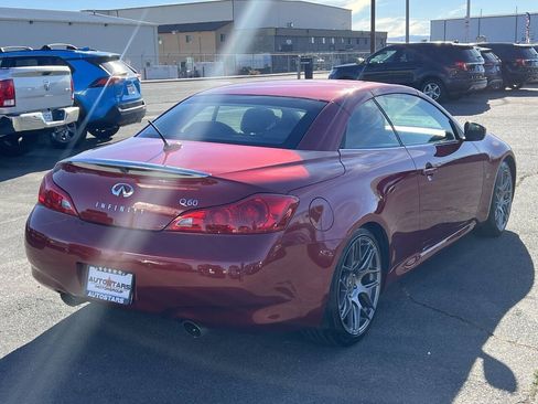 Used 2015 INFINITI Q60 Convertible w/ Premium Package RWD image 4