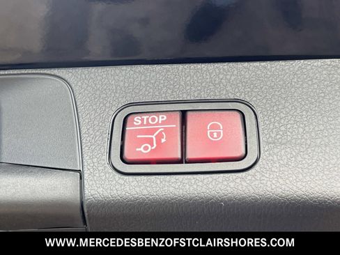 New 2026 Mercedes-Benz GLB 250 4MATIC image 14