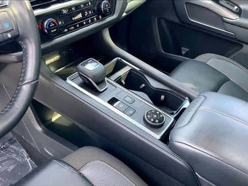 Used 2022 Nissan Pathfinder SL w/ SL Premium Package image 17