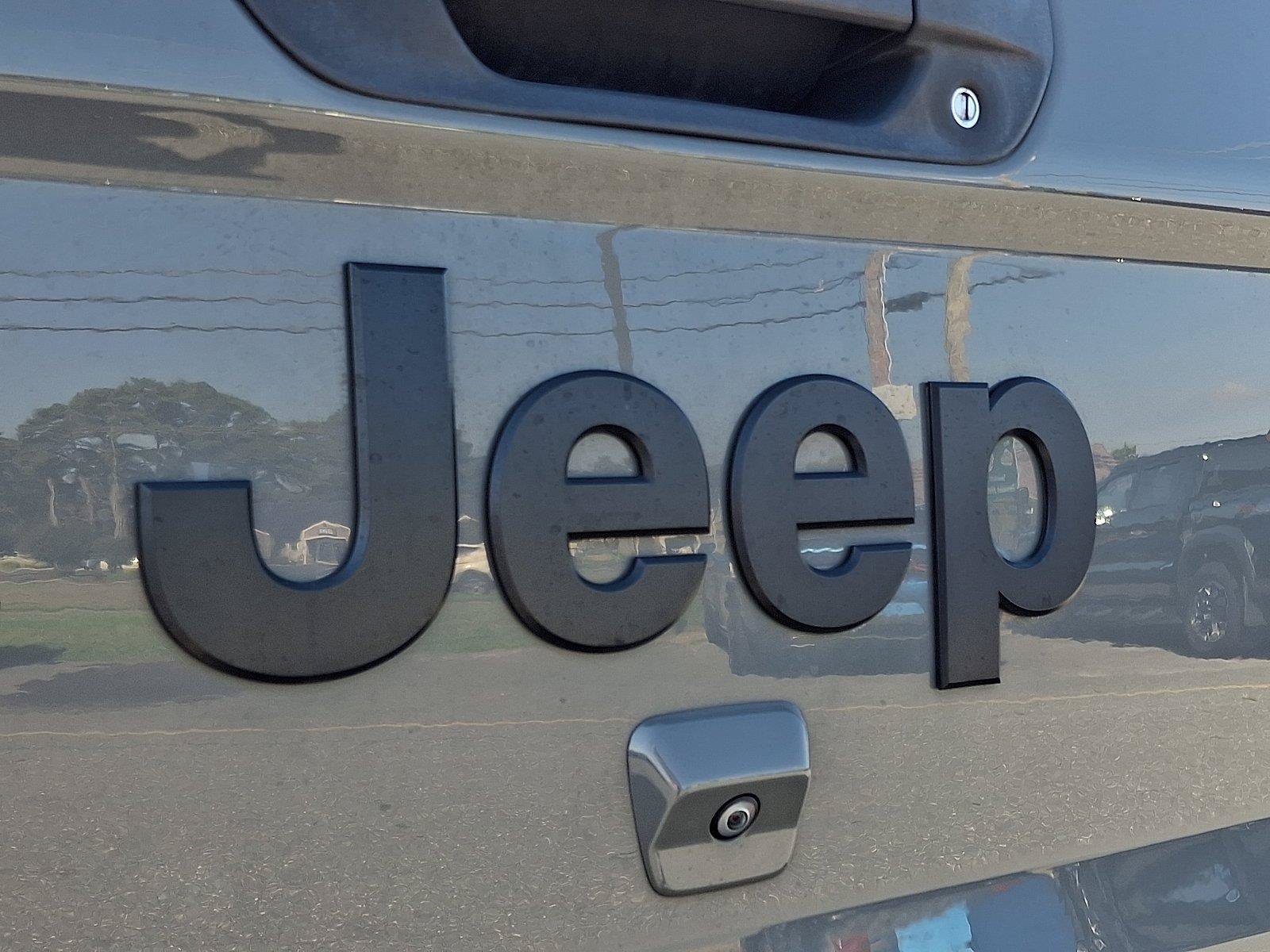 Used 2023 Jeep Gladiator Sport AWD/4WD image 30