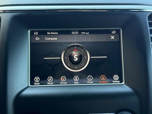 Used 2019 Jeep Grand Cherokee Laredo AWD/4WD image 31