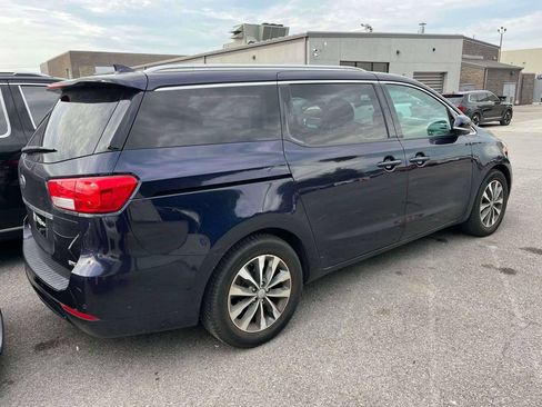 Used 2018 Kia Sedona SX FWD image 2