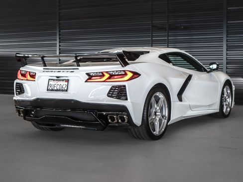Used 2025 Chevrolet Corvette Stingray Preferred Cpe w/ 2LT RWD image 8